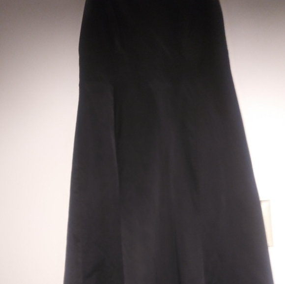 Dress - Picture 4 of 7